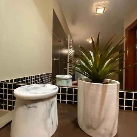 Apartament Location In The Heart Of The City, 2 Bedrooms, 2 Bathrooms Budapeszt