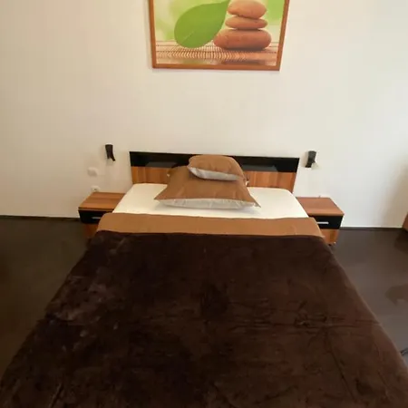 Location In The Heart Of The City, 2 Bedrooms, 2 Bathrooms