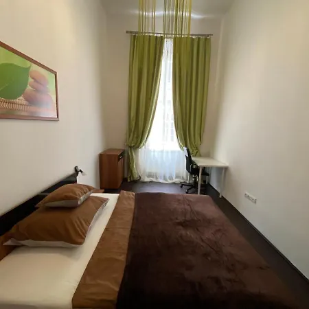 Location In The Heart Of The City, 2 Bedrooms, 2 Bathrooms