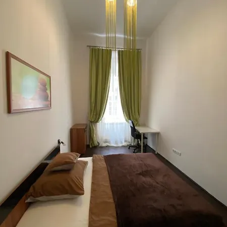 Location In The Heart Of The City, 2 Bedrooms, 2 Bathrooms Apartament Budapeszt