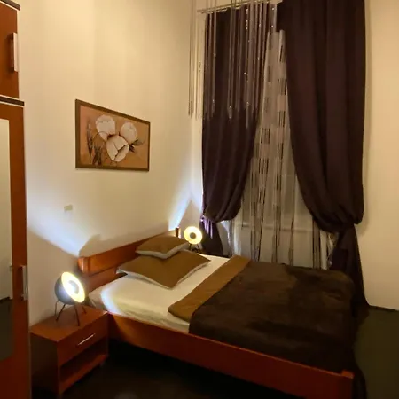 Location In The Heart Of The City, 2 Bedrooms, 2 Bathrooms Budapeszt