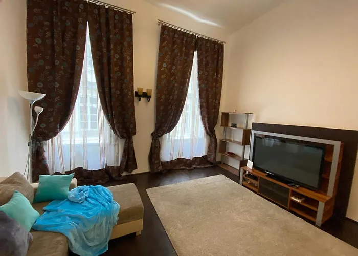 Location In The Heart Of The City, 2 Bedrooms, 2 Bathrooms Apartment Budapest