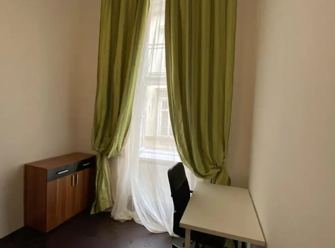 Location In The Heart Of The City, 2 Bedrooms, 2 Bathrooms