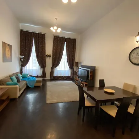 Апартаменты Location In The Heart Of The City, 2 Bedrooms, 2 Bathrooms *